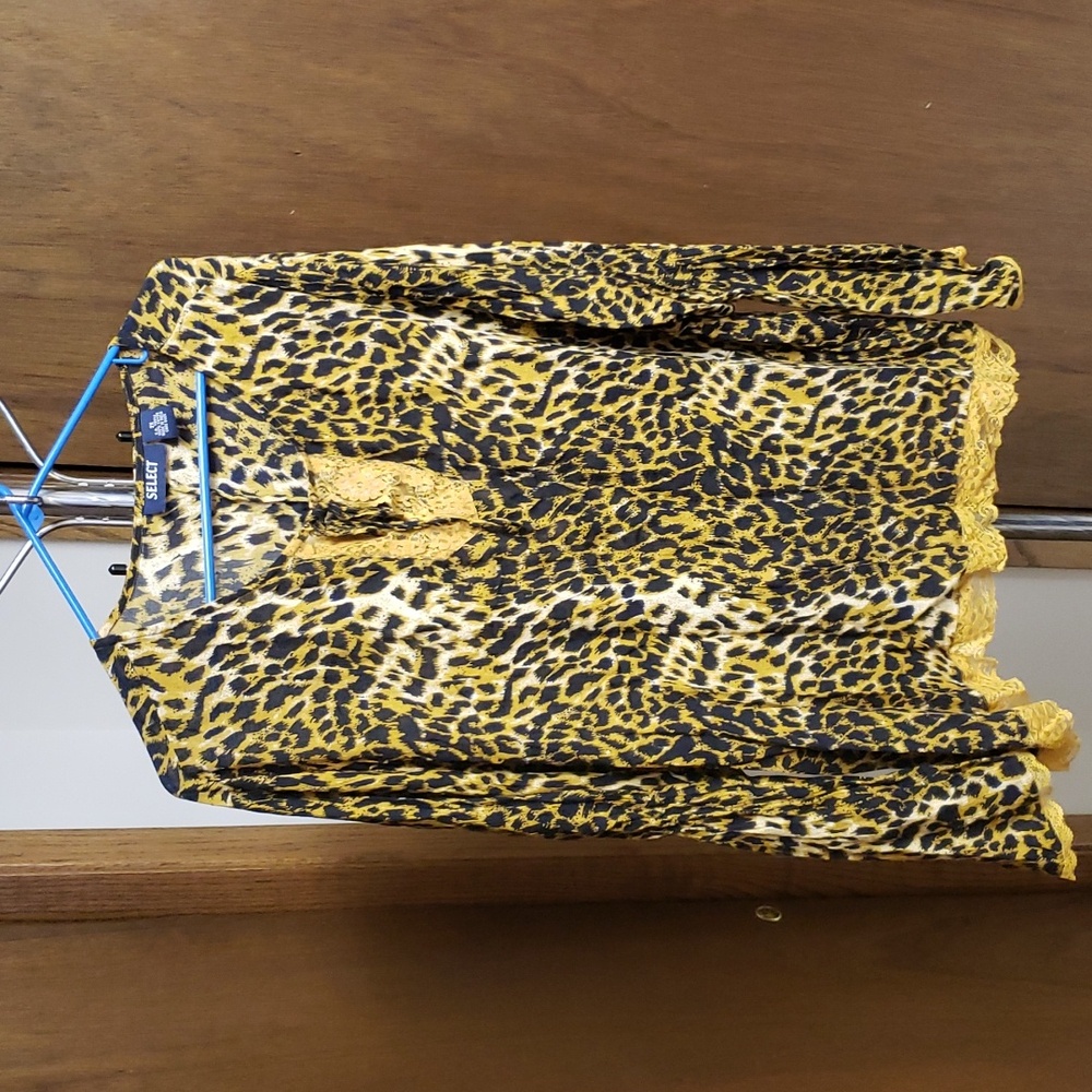 Leopard print rayon blouse with lace keyhole and hem; princess style sleeves.#5